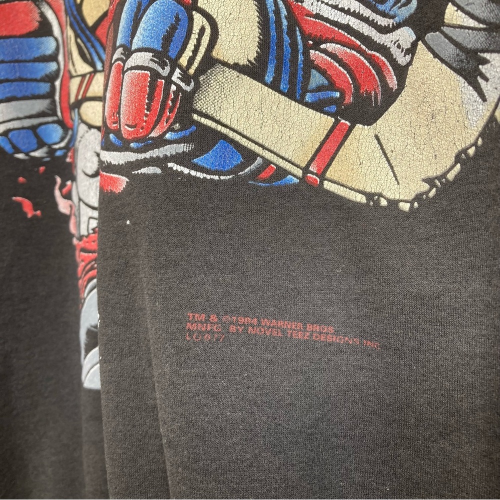 {SOLD} Vintage 90s Taz Warner crewneck - Picture 3 of 3